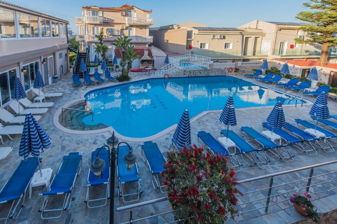 Planos Beach Hotel 4*