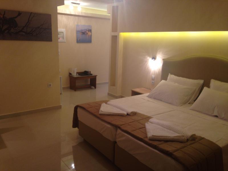 Hotel Planos Beach Hotel